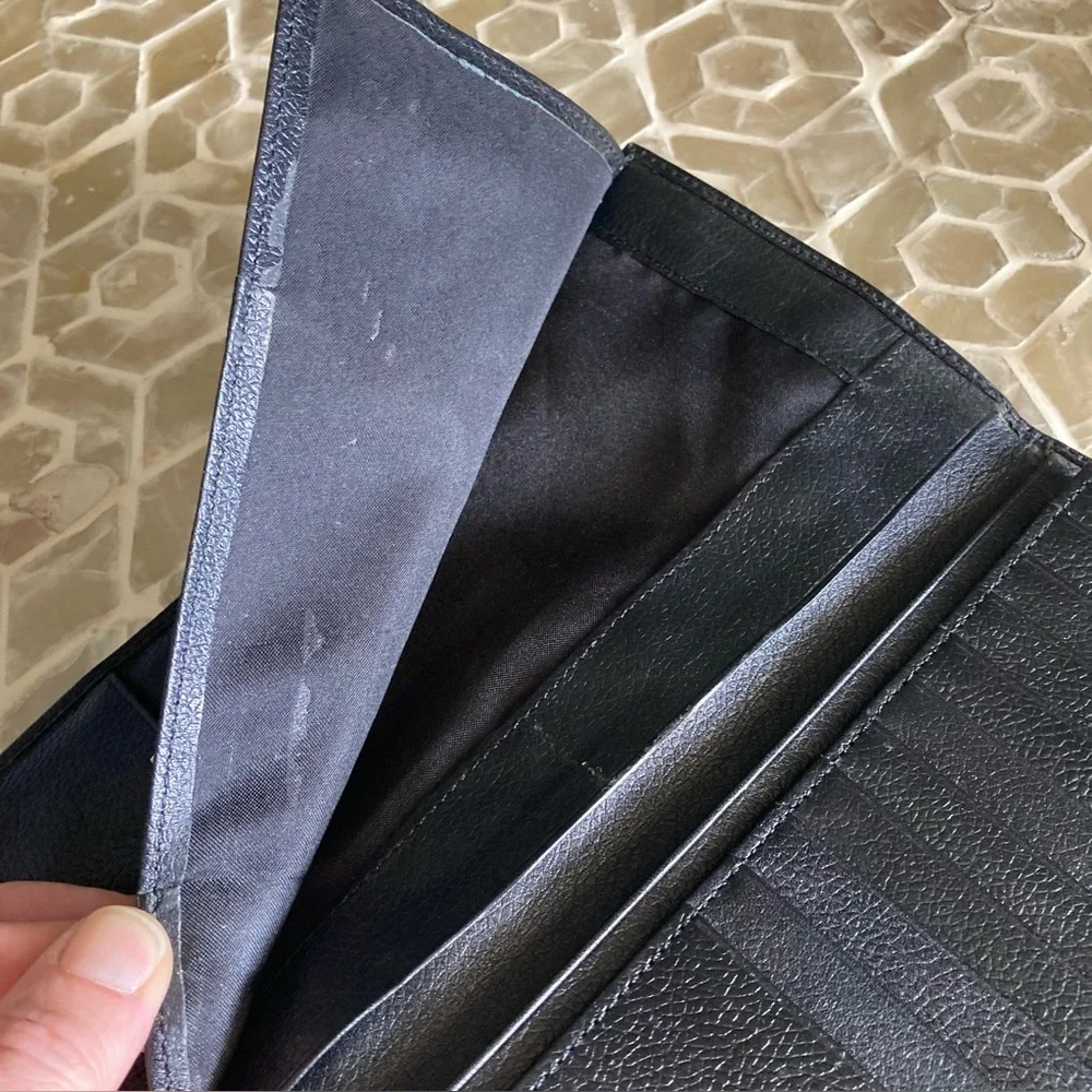 Buxton Black Leather Mellow Touch Cowhide Credit Card Passport Wallet